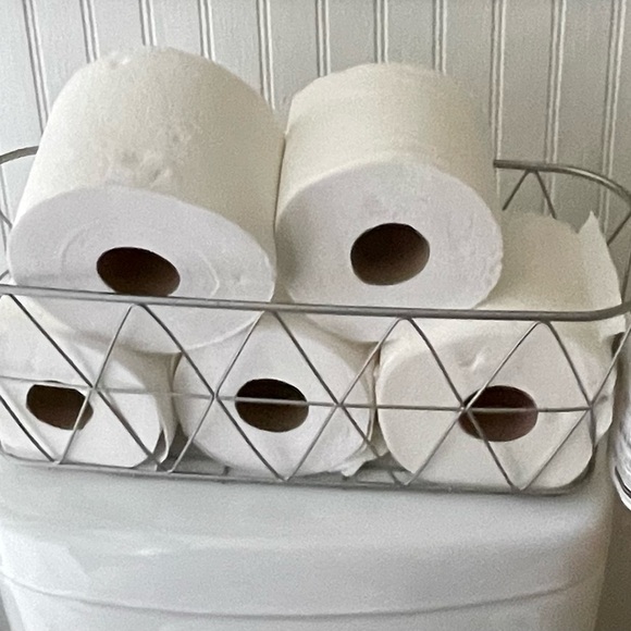 Wire toilet paper basket - Picture 1 of 1